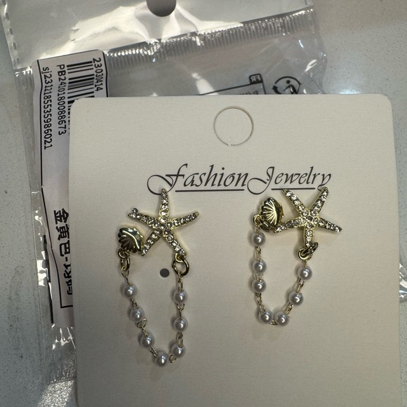 Gold Starfish and Pearl Drop Earrings - Picture 3 of 8